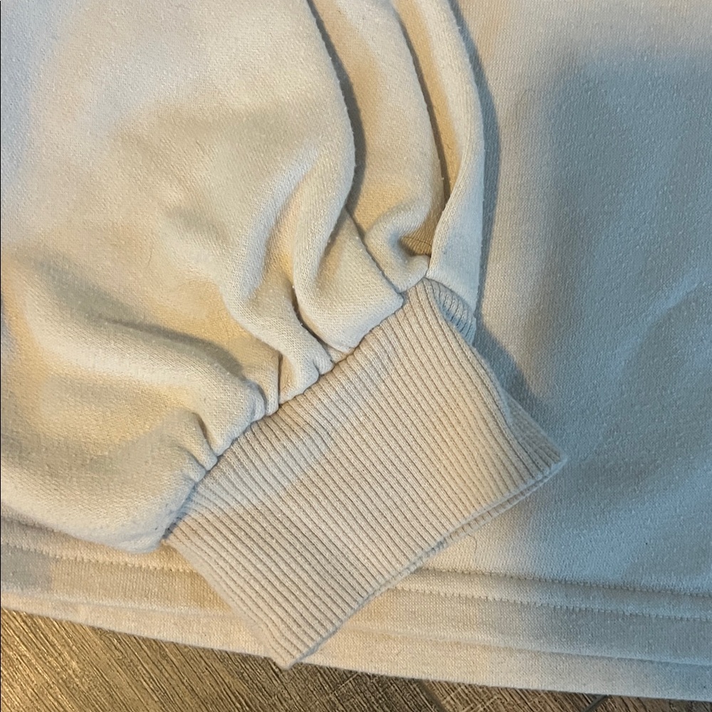Universal Thread Cream Sweatshirt - Picture 4 of 9